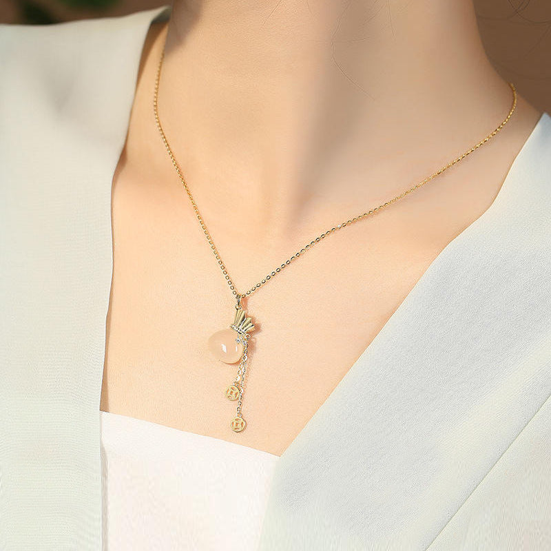 Eline Necklace